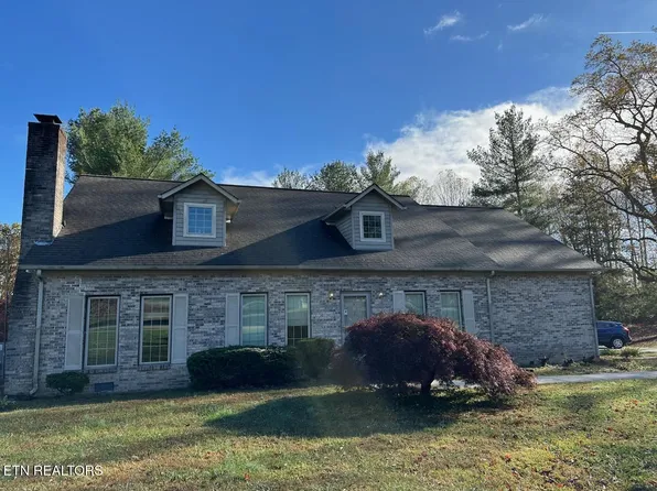 235 Dogwood Ln, Jacksboro, TN 37757