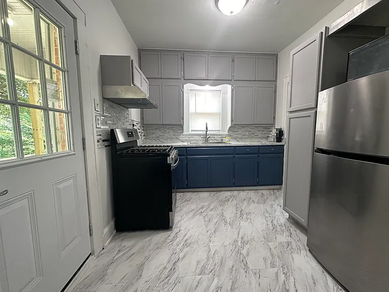 904 S Cherry St — Photo 5