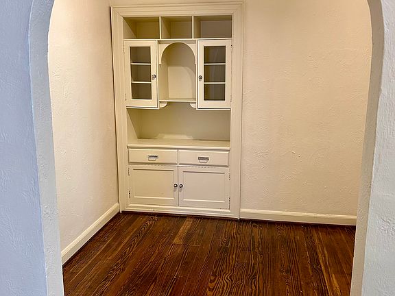 4th image of 3509 Westminster Ave