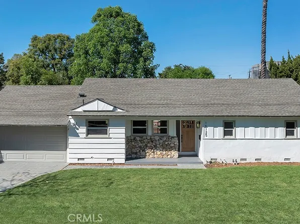 16125 Haynes St, Van Nuys, CA 91406