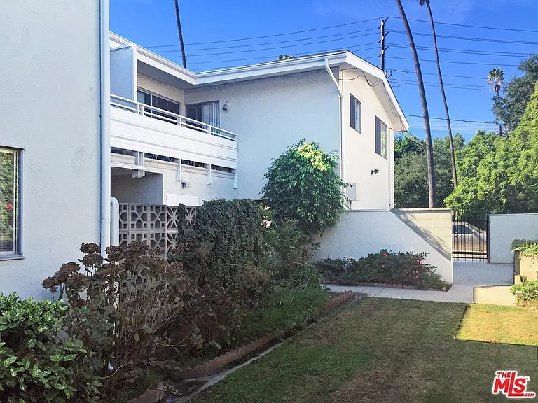 1700 Huntington Dr — Photo 13
