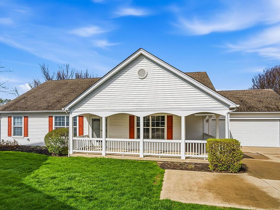 1st image of 31 Berkshire Commons Dr