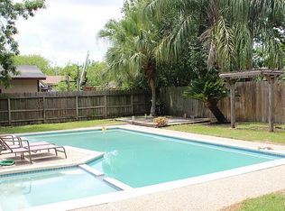 7922 Battlepine Dr, Houston, TX 77040