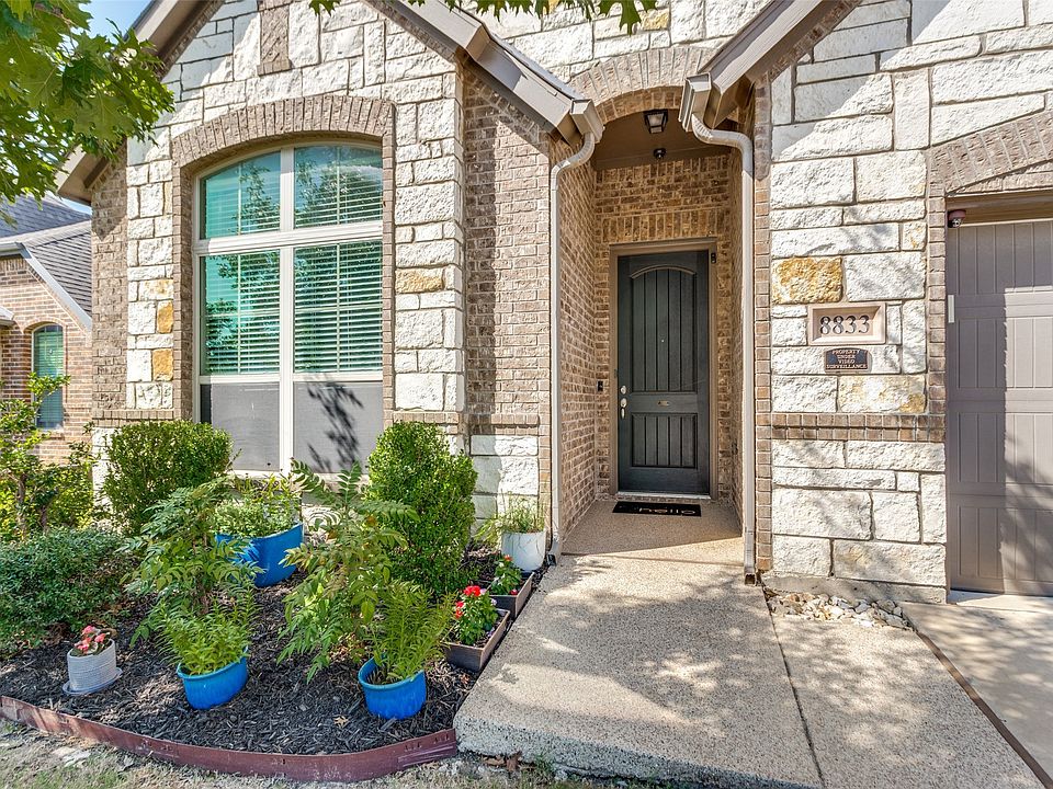 1st image of 8833 Devonshire Dr