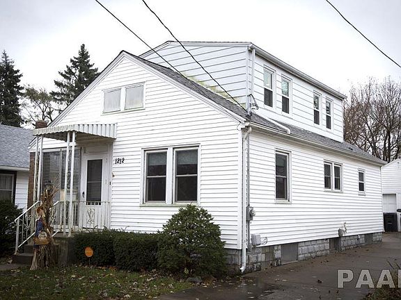 2nd image of 1212 W Thrush Ave