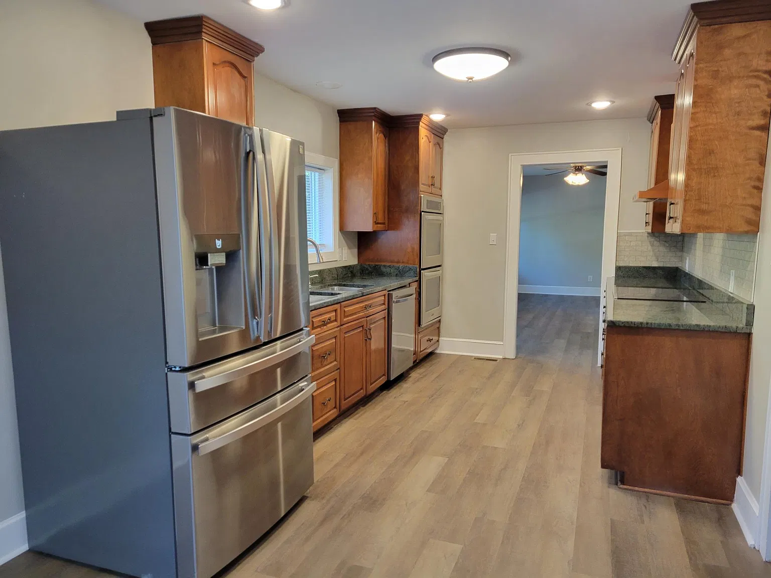 4 bed, 1392 sqft, $1,650 — Photo 2