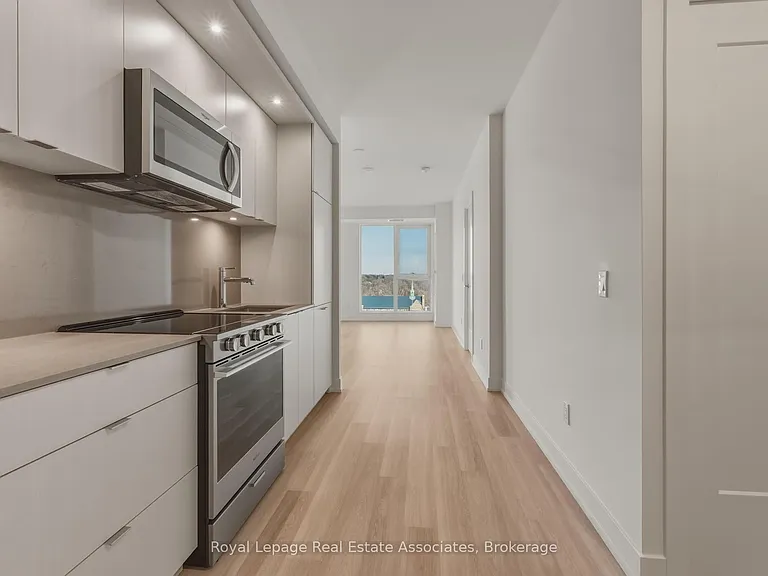 25 Cordova Ave #1112 — Photo 2
