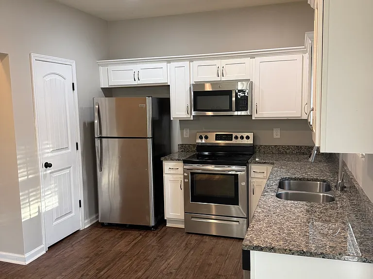 241 Coral Cir — Photo 12