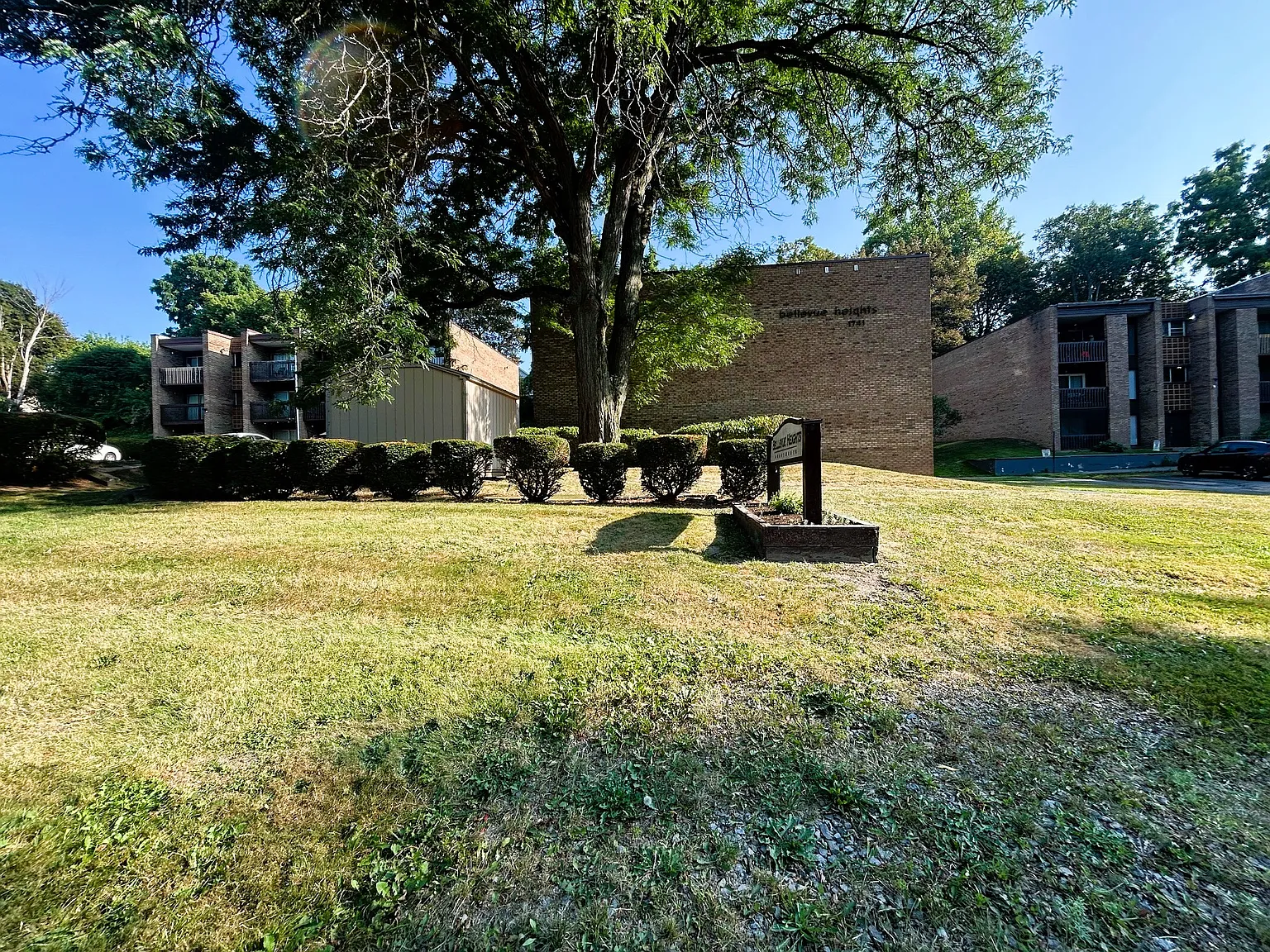 Burnet Park Apartments — Photo 2