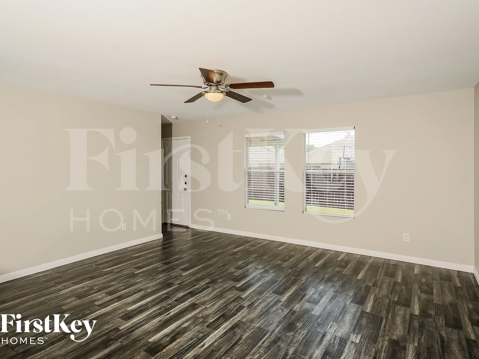 4 bed, 2.0 bath, 1965 sqft, $1,885 — Photo 3