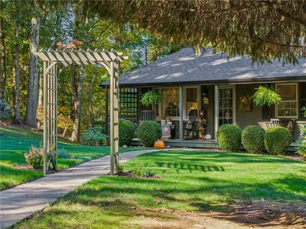 2495 Turkey Ridge Rd, Apollo, PA 15613