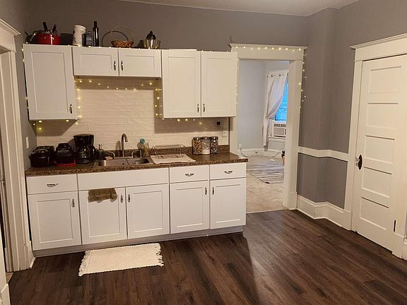 4th image of 752 Fuller Ave #1