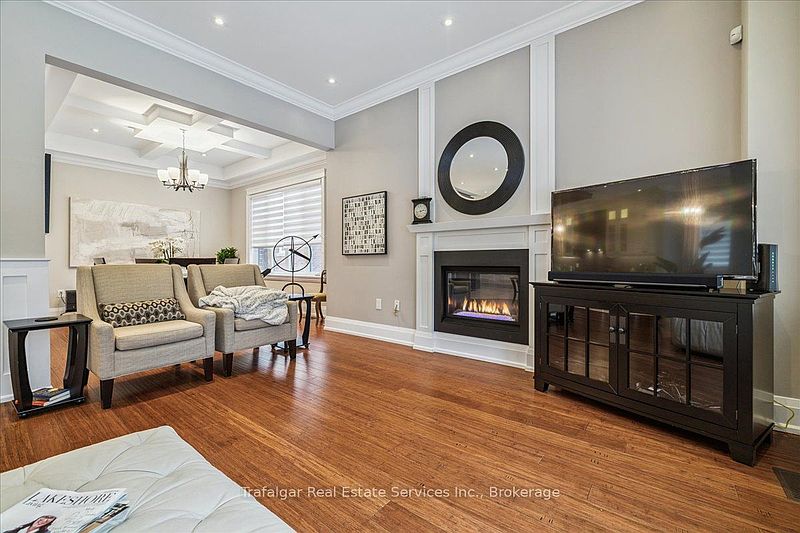 Burlington House for rent - 5 Bedrooms — photo 11