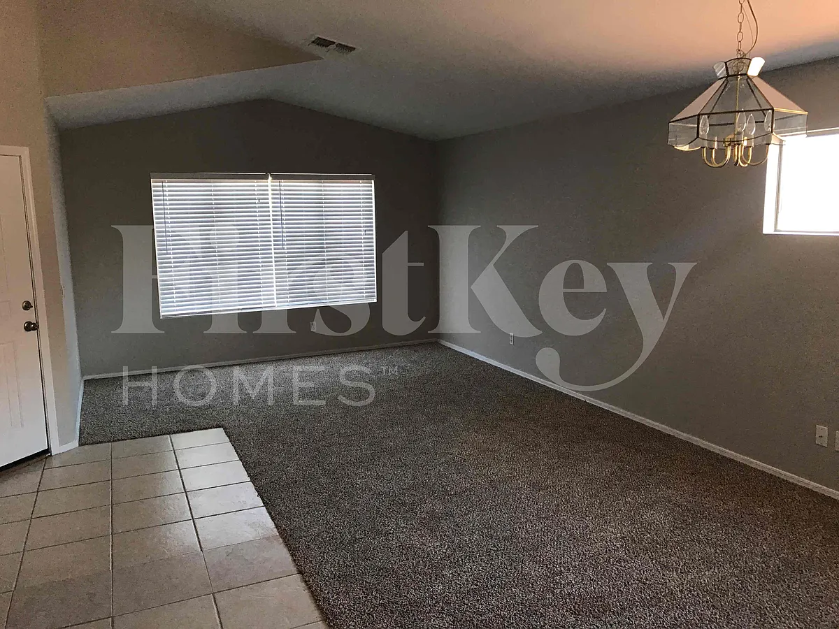 Building Photo - 3313 N 85th Ln