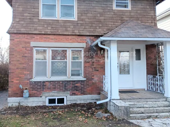 82 Marmora St, Quinte West, ON K8V 2J1