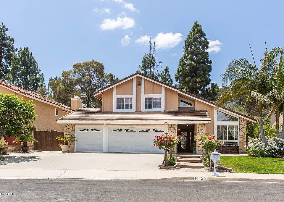 1st image of 1042 Chatham Ct