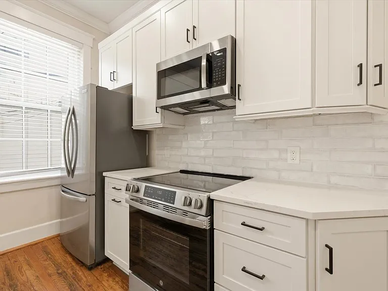 417 E Drayton St — Photo 9