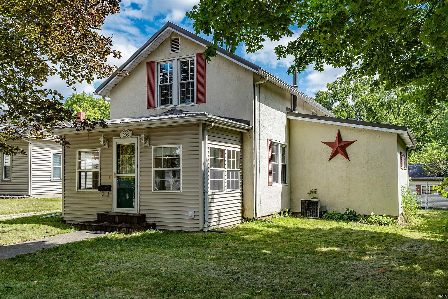 208 N Whitley St photo 1