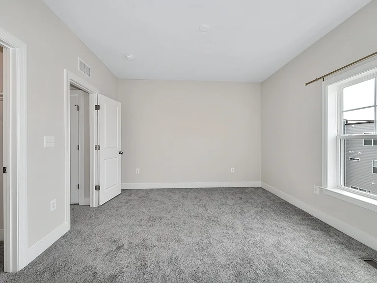 32 Bleeker Pl — Photo 18