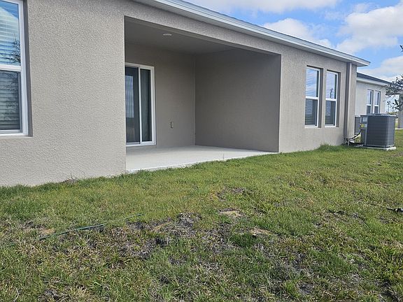 3rd image of 4381 Riverbend Blvd