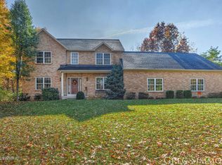 6610 Silver Maple Ln NE, Rockford, MI