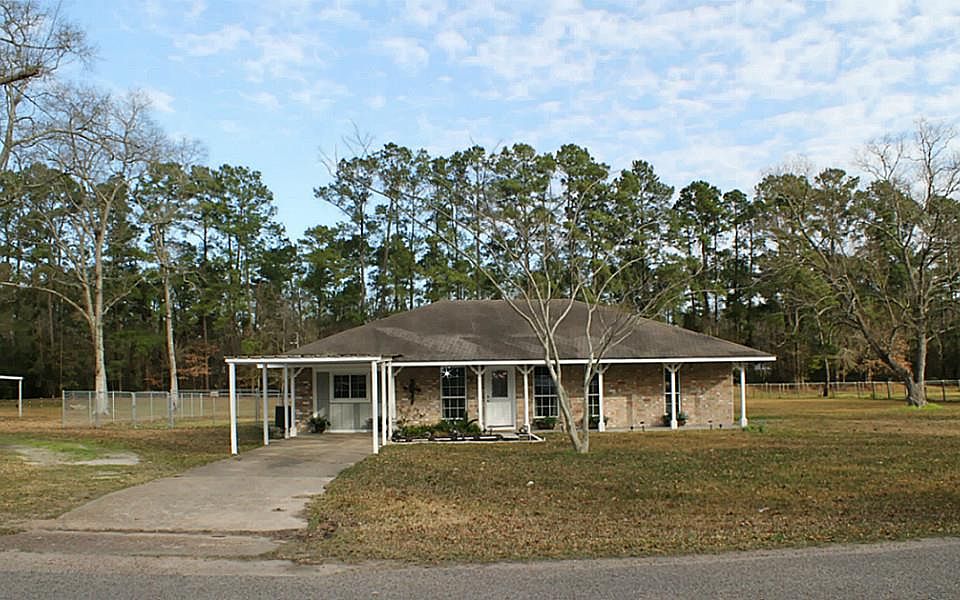 1st image of 25226 Lakeshore Dr
