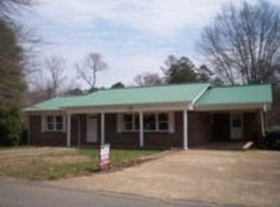 142 Etowah Rd, Benton, TN 37307