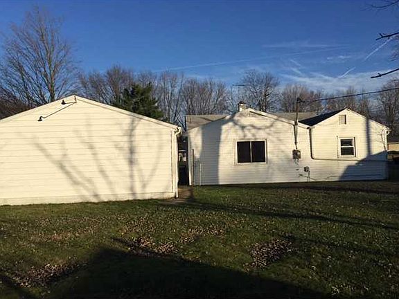 2nd image of 208 Maryville Ln