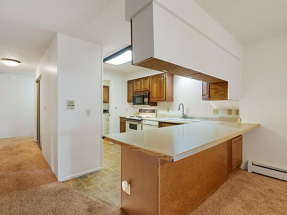 5th image of 4376 Dartmouth Dr APT 16