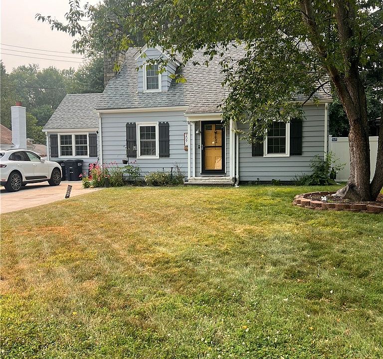 1st image of 209 Lovell Ave