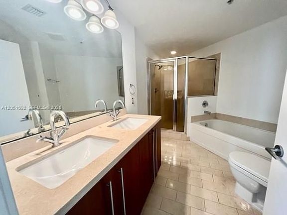 2nd image of 1111 SW 1st Ave #1219