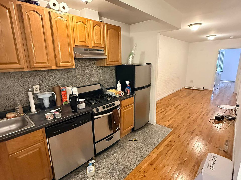 1st image of 109 Thompson St APT 3N