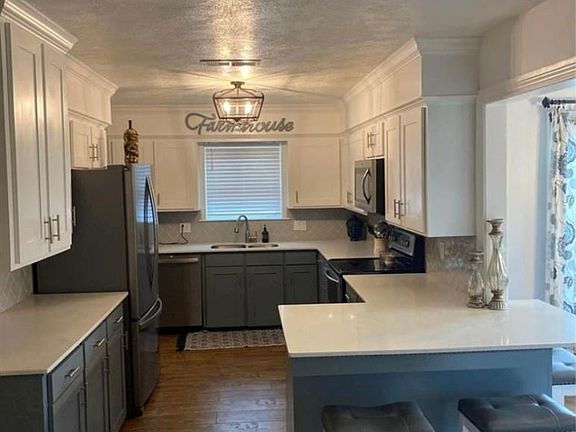 2nd image of 2025 Marge Ln