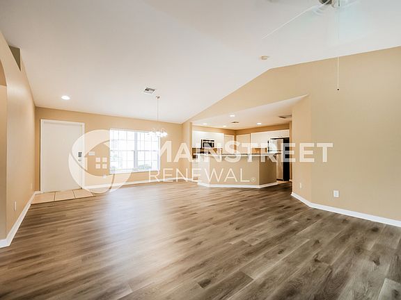 3rd image of 730 Giorgio Ave S