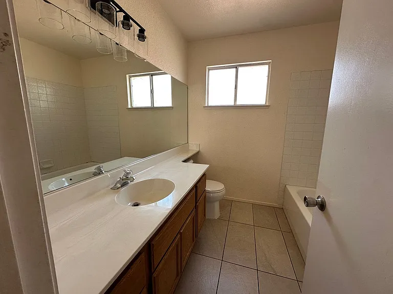 1585 Rowan Tree Dr — Photo 10