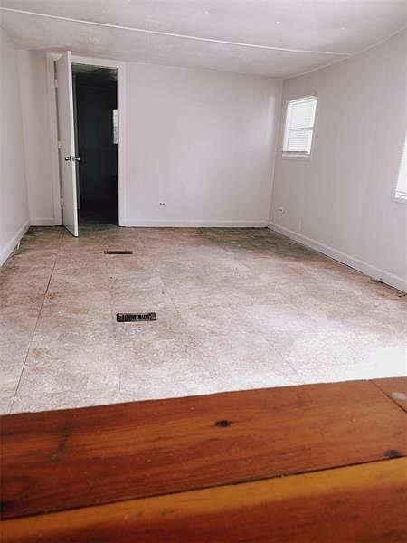 2nd image of 7822 Palatine Dr