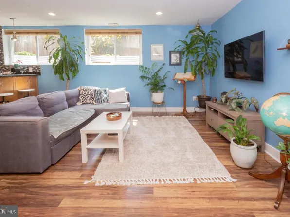 423 18th St NE APT 12, Washington, DC 20002