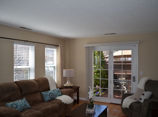 381 Neponset St APT F, Norwood, MA 02062