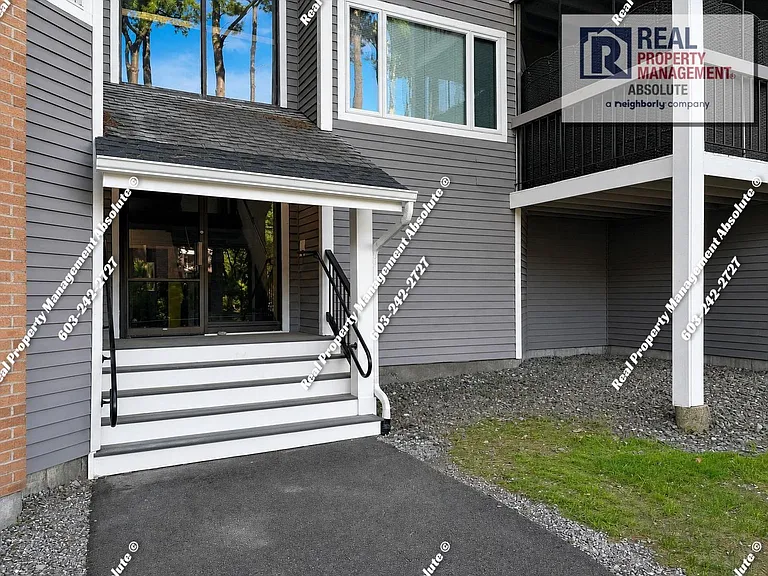 110 Coliseum Ave #108 — Photo 4