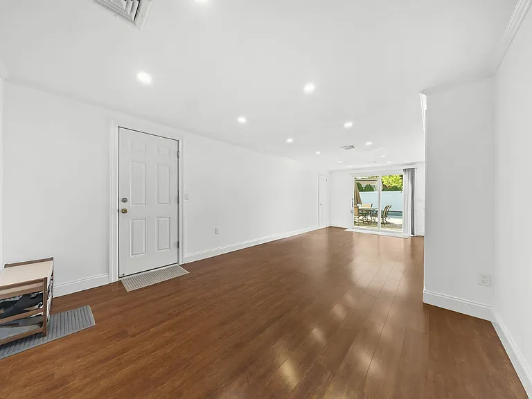 62 Sycamore Rd — Photo 14