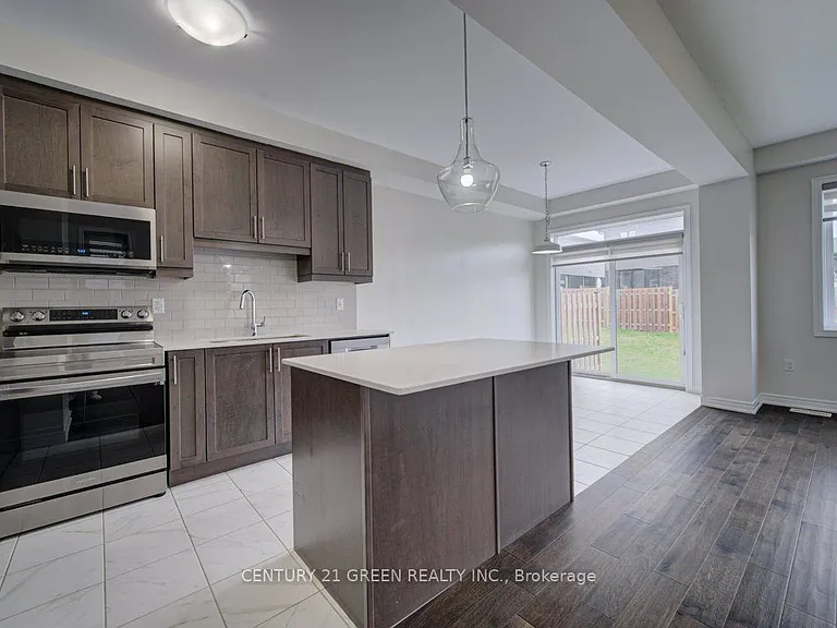 30 Baker Ln — Photo 20