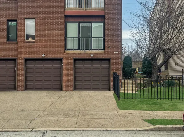 9514 James St #A, Philadelphia, PA 19114