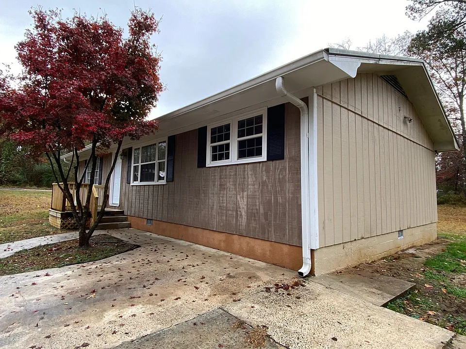 1 Edwards St SW
