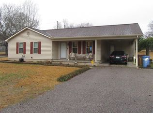 223 Sanders Rd SE, Hartselle, AL 35640