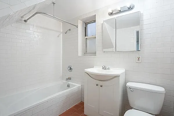 Rented by Oxford Property Group | media 12