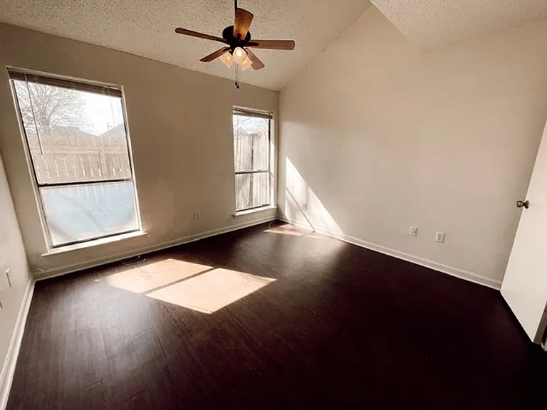 8220B Governor Dr — Photo 6