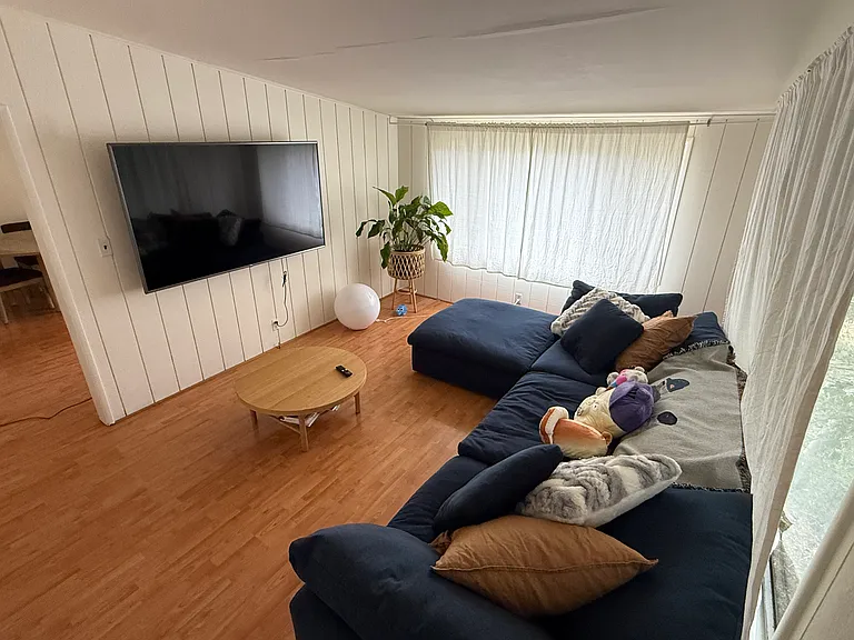 8357 Elsmore Dr — Photo 2