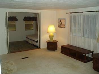 5th image of 8431 SE Skylark Ave
