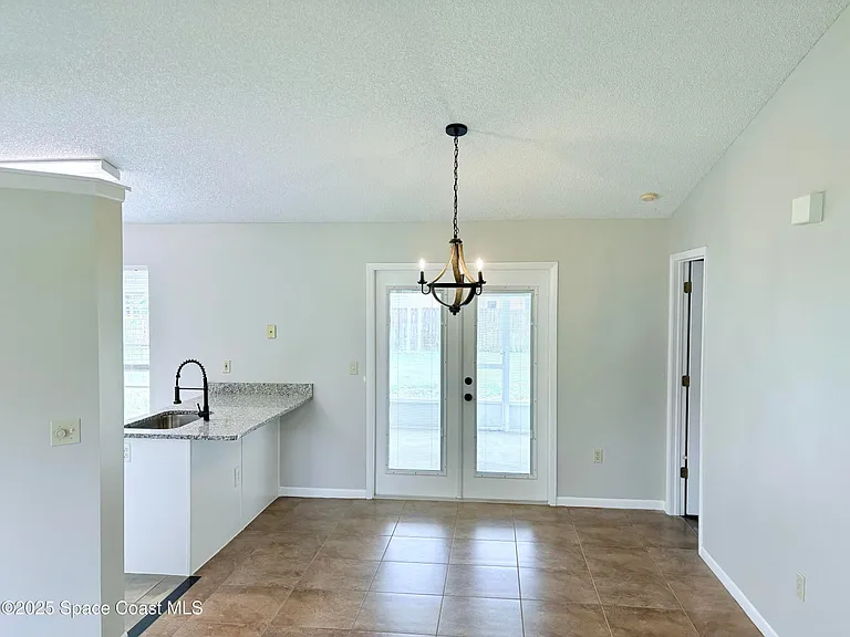 1112 Malone St NW — Photo 6