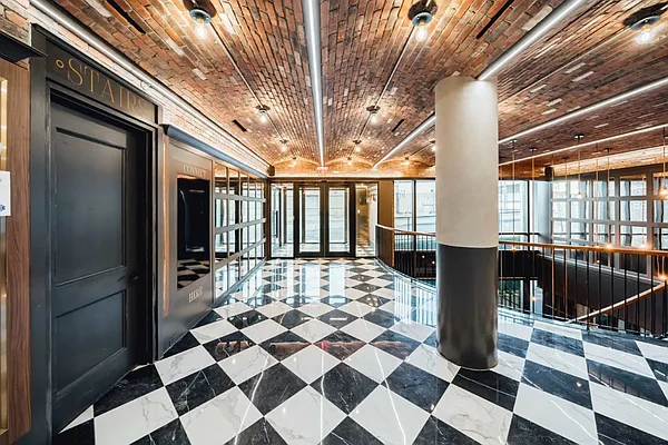 Rented by Nooklyn NYC LLC | media 82